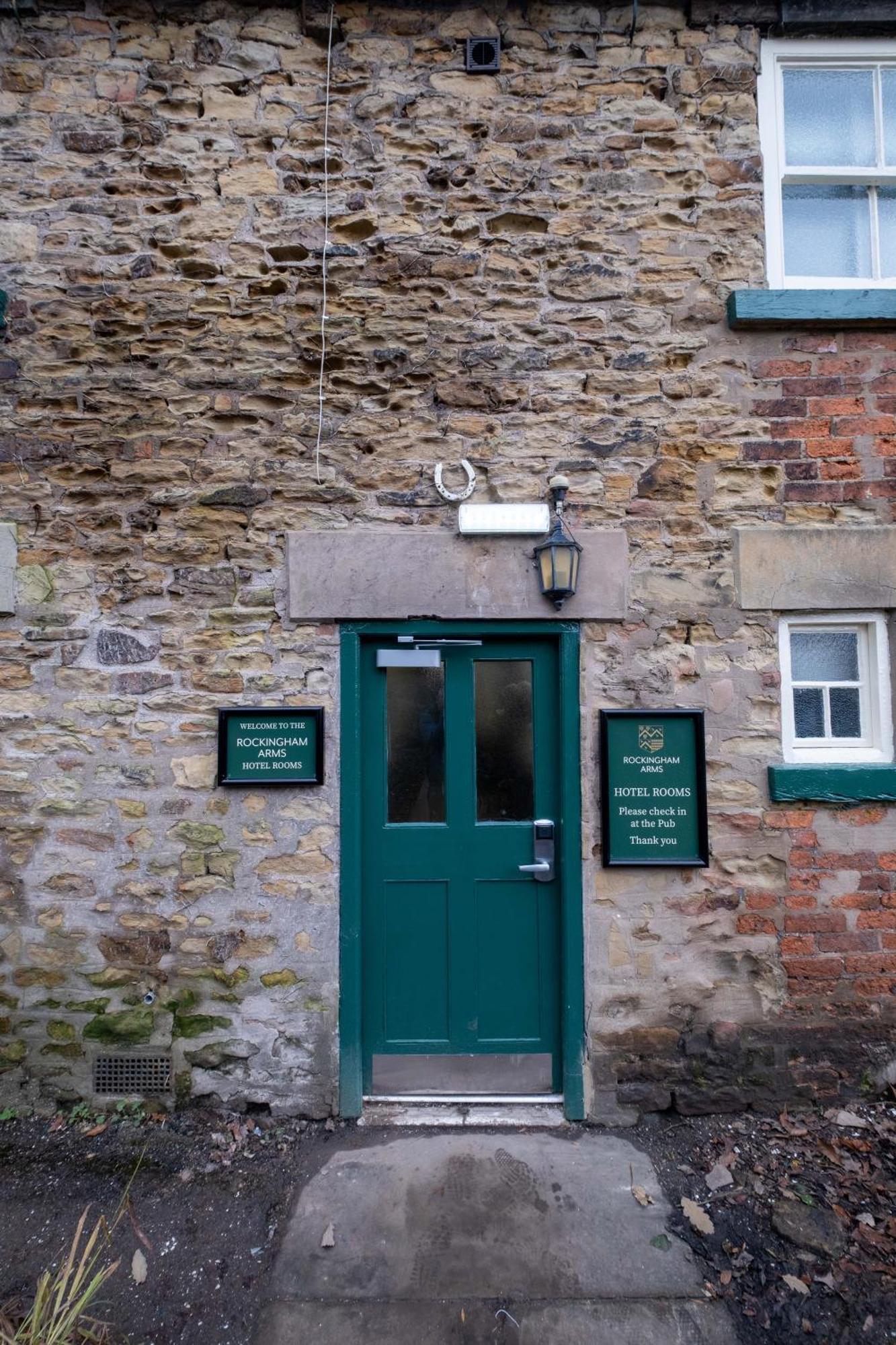 Rockingham Arms By Greene King Inns Wentworth  Bagian luar foto